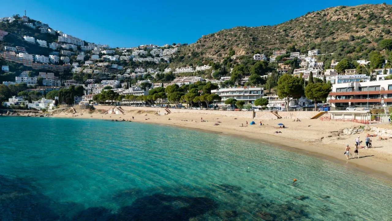 Apartment Appartement Vue Mer A Deux Pas De La Plage Roses Spain