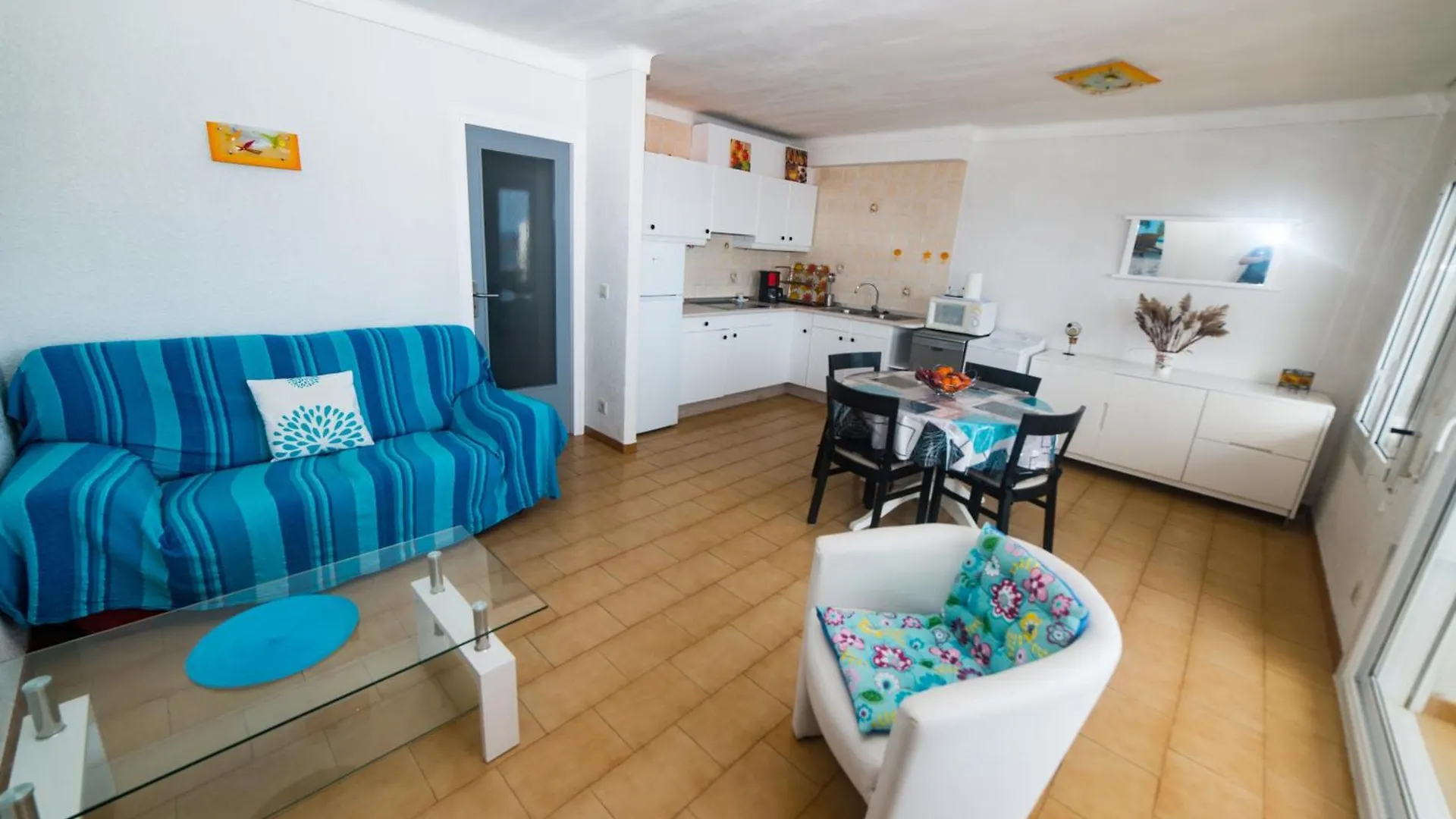 Appartement Vue Mer A Deux Pas De La Plage Roses 0*,  Spain
