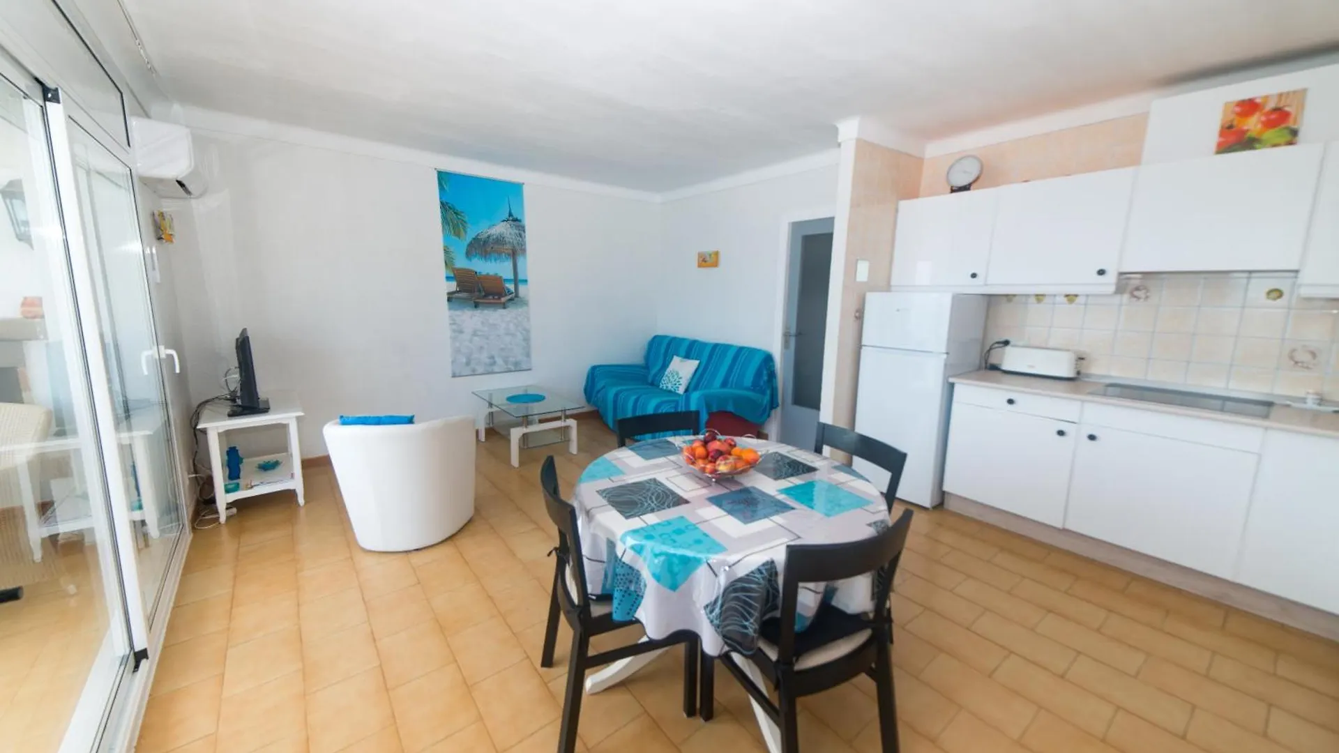 Appartement Vue Mer A Deux Pas De La Plage Roses